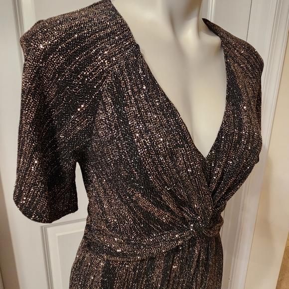H Halston size 6 maxi evening dress with slit in the front - Picture 4 of 6